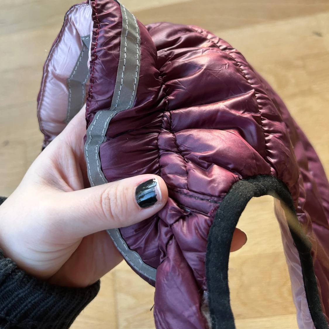 Vinröd hundjacka med dragkedja - 93