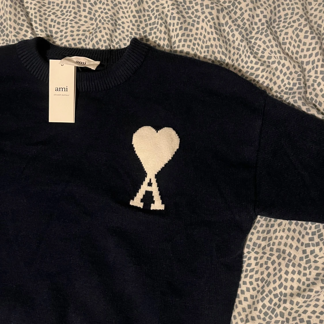 Mörkblå stickad tröja från Ami - 92