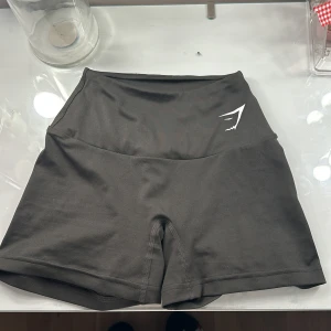 Hotpants  - Jätte fina hotpnats från gym shark i storlek xxs men töjer ut sig när man har på sig!❣️använda 1 gång och i färgen grön 