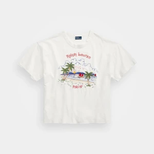 Polo Ralph Lauren - T-shirt med print  - Vit t-shirt från Ralph Lauren i väldigt bra skick. Köpt för 1695kr i somras
