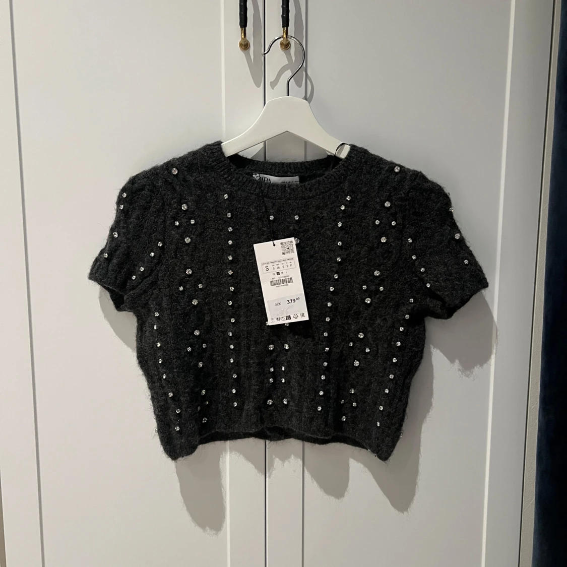 Mörkgrå stickad topp från Zara