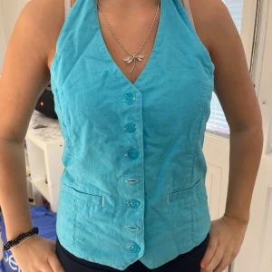 Ljusblå halternecktopp - Såååå fin💙