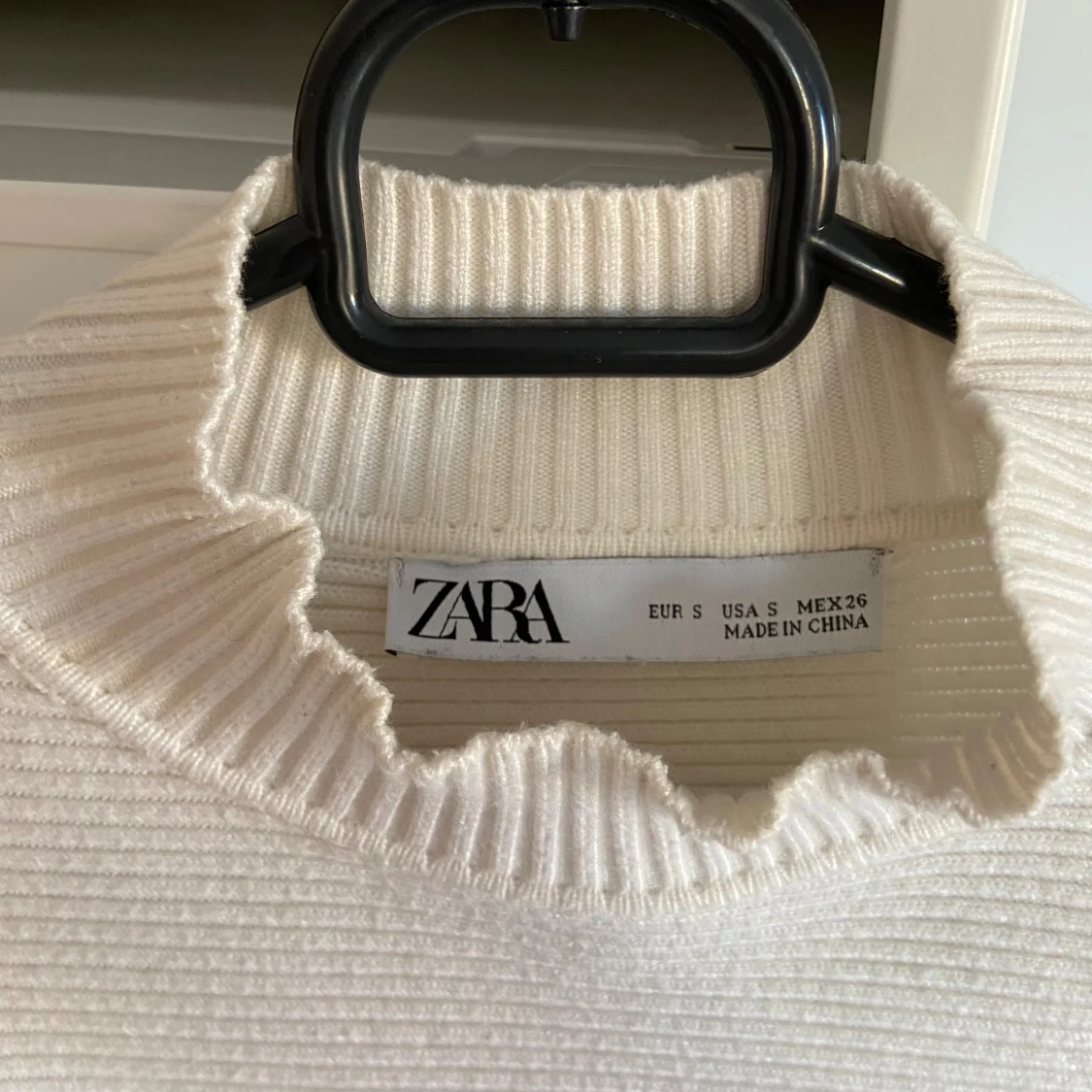 Vit ribbad tröja från Zara - 91