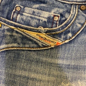 Disel jeans - Jättesnygga low waist bootcut disel jeans. Köpta för 1900. 