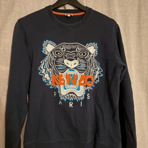 Kenzo Tröja - En Kenzo tröja i väldigt bra skick. Storlek S