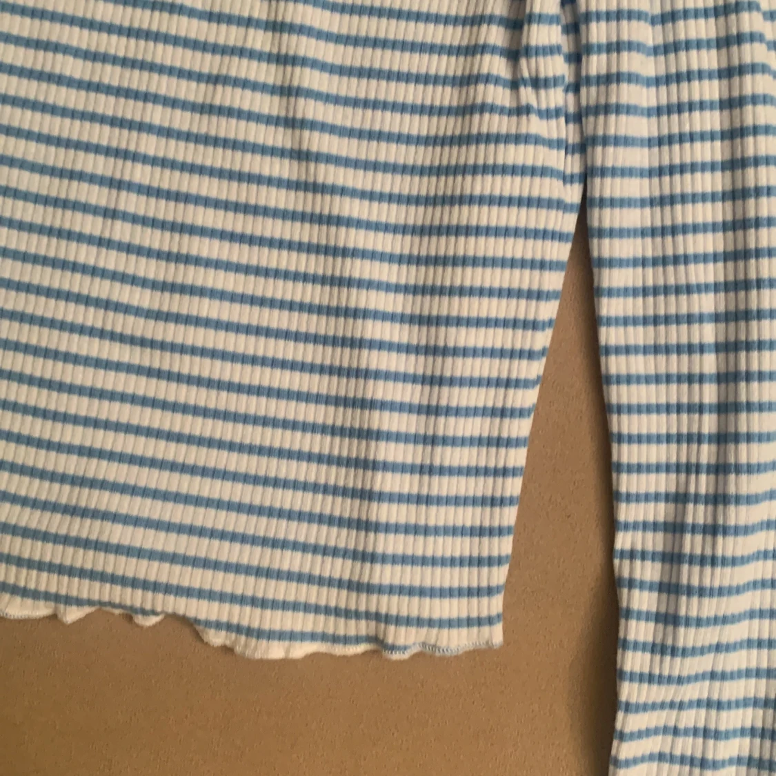 Långärmad off shoulder topp - 90