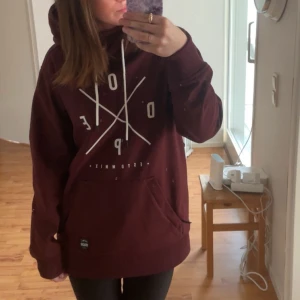 Dope Yeti W  - Säljer min as snygga skid/skoter jacka från dope för den kommer ej till någon användning alls. Använt 1-2 gånger och kostar 1600 original pris.❣️