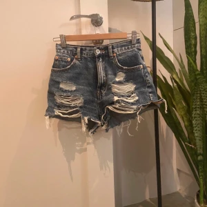 Shorts från Pull&Bear  - Storlek 34, knappt använda