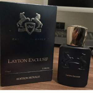 Säljer Layton Exclusif som har fått väldigt bra recensioner på Fragrantica och Parfumo.  Flaskan är i princip helt full, använd några få tillfällen, förvarad mörkt och svalt.  Lycka till! 