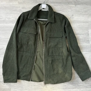 Overjacket - Super fin kofta/ jacka / tröja / overshirt Storlek s  