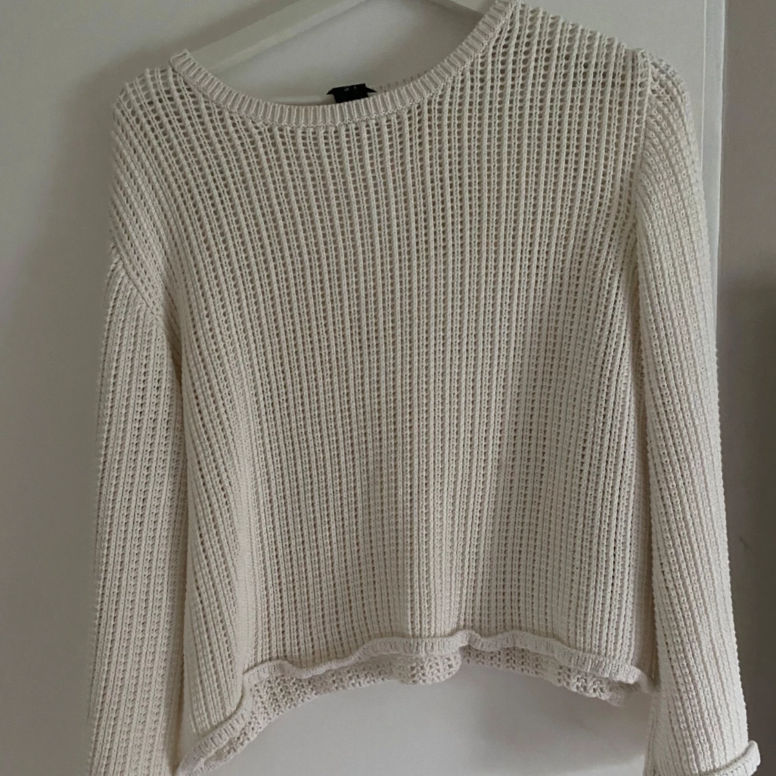 Vit stickad tröja - 90