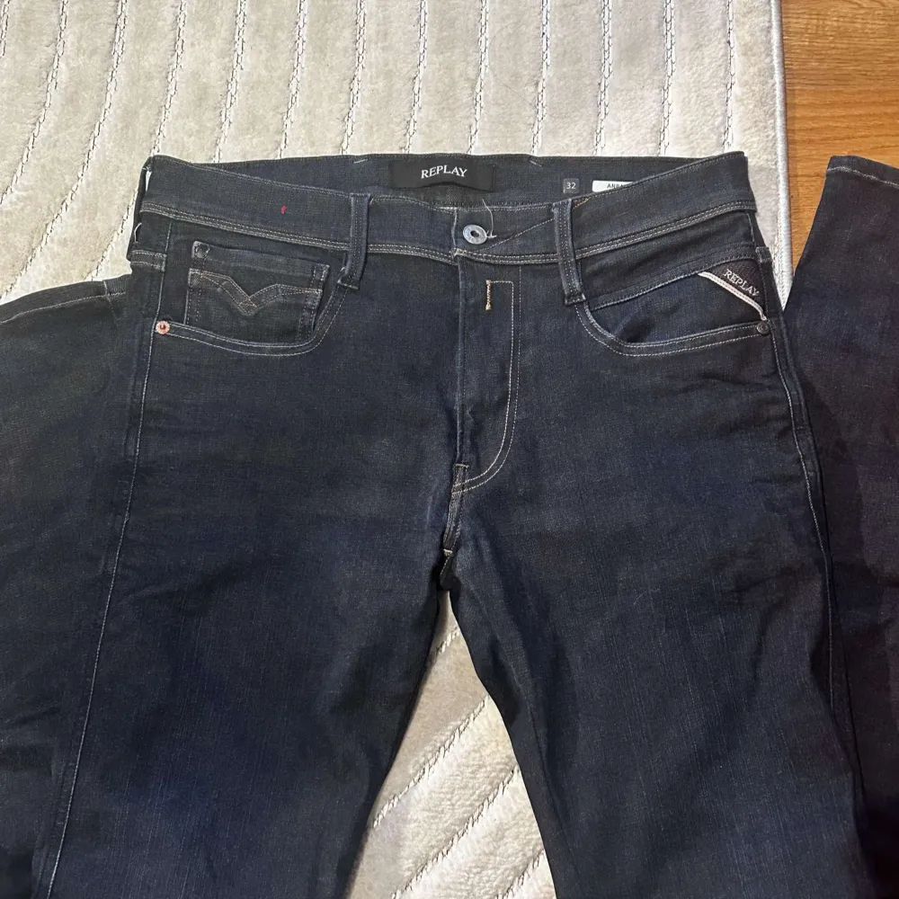 Replay anbass i w32 L34 I passar 180-190 I skick 9/10. Jeans & Byxor.