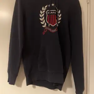 Skön hoodie från gant storlek s inga defekter