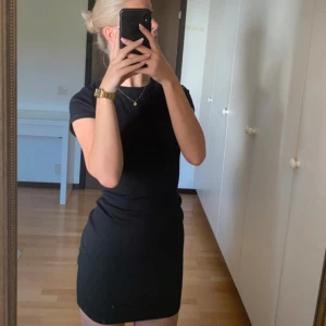 T-shirtklänning - Använd några gånger men har inga defekter eller tecken på användning