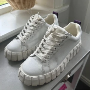 Eytys Odessa  - Säljer vidare då de inte passar mig!