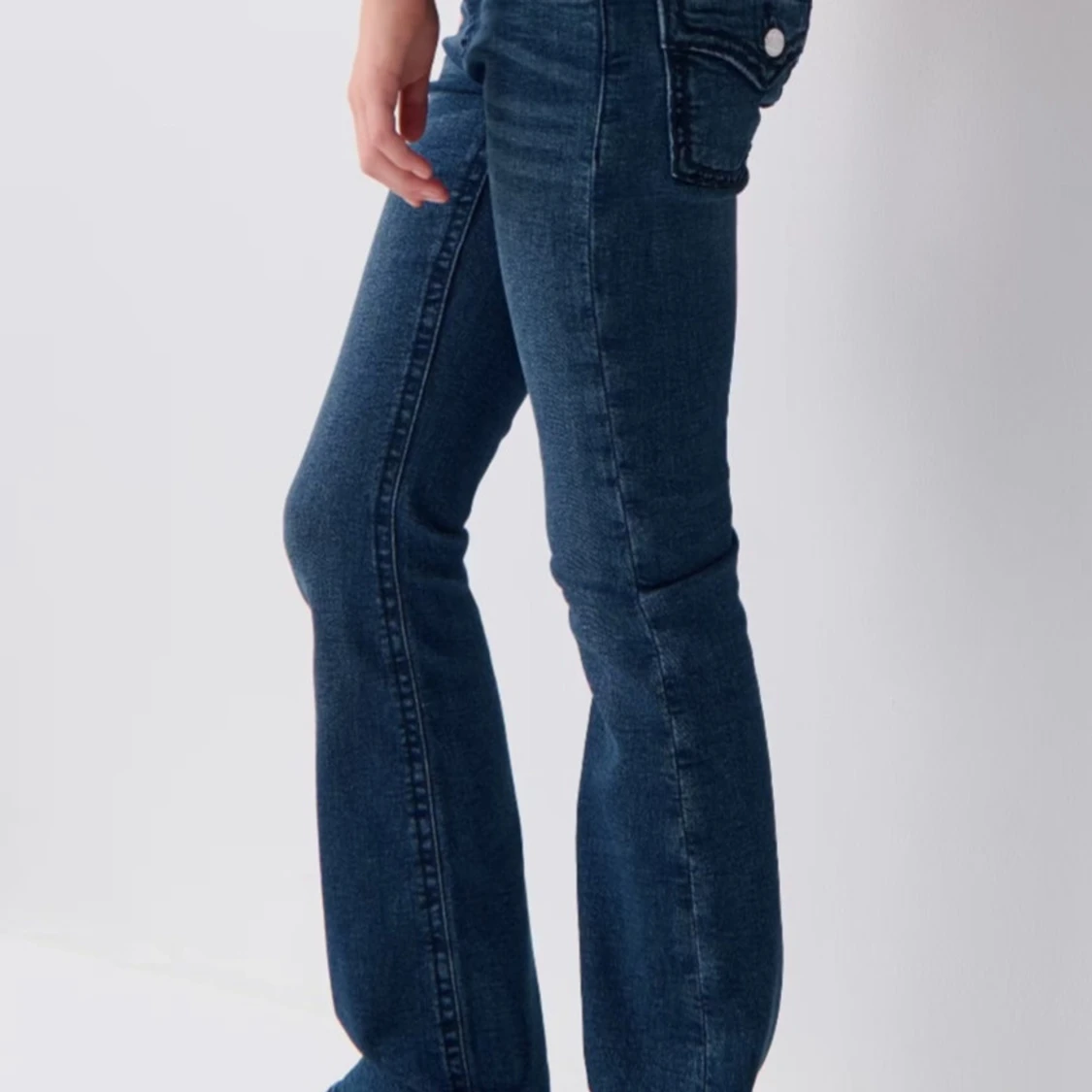 Blå bootcut jeans - 1