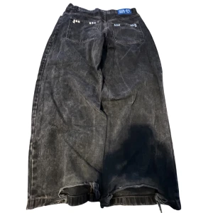 ”Custom” Polar big boys med nitar - Nitade polar big boys med tvärfet destressing  går att köra i vanlig tvättmaskin om man vänder dom ut o in.