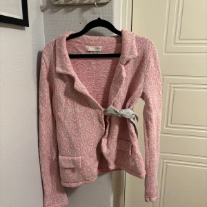 Rosa Odd Molly kofta - rosa kofta från odd molly🩷