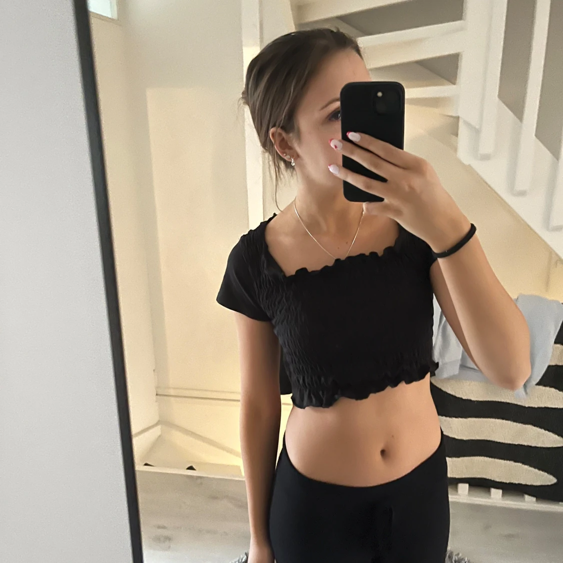 Svart croppad topp - 1