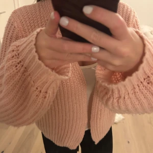 Rosa stickad kofta - Jätte mysig kofta 