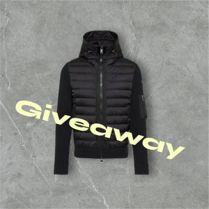 Moncler cardigan  - Delta i tävling💯| 1. Lika annonsen | 2. Följa kontot | 3. Hoppas på vinst 🏆                                Vinnare dras vid 250 likes!