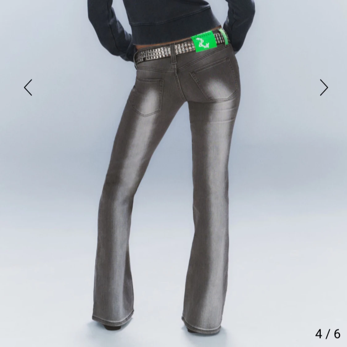 Grå weekday jeans  - 90