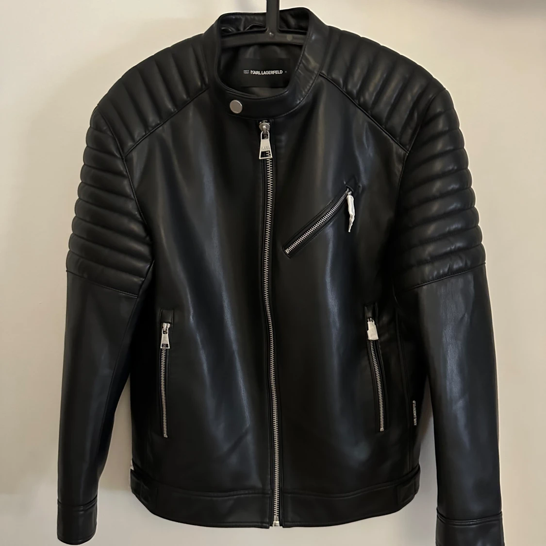 Svart skinnjacka från Karl Lagerfeld