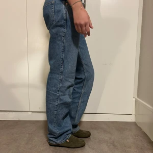 Weekday jeans - Ett par snygga lowrise weekday jeans. Använd fåtal gånger och priset kan diskuteras 