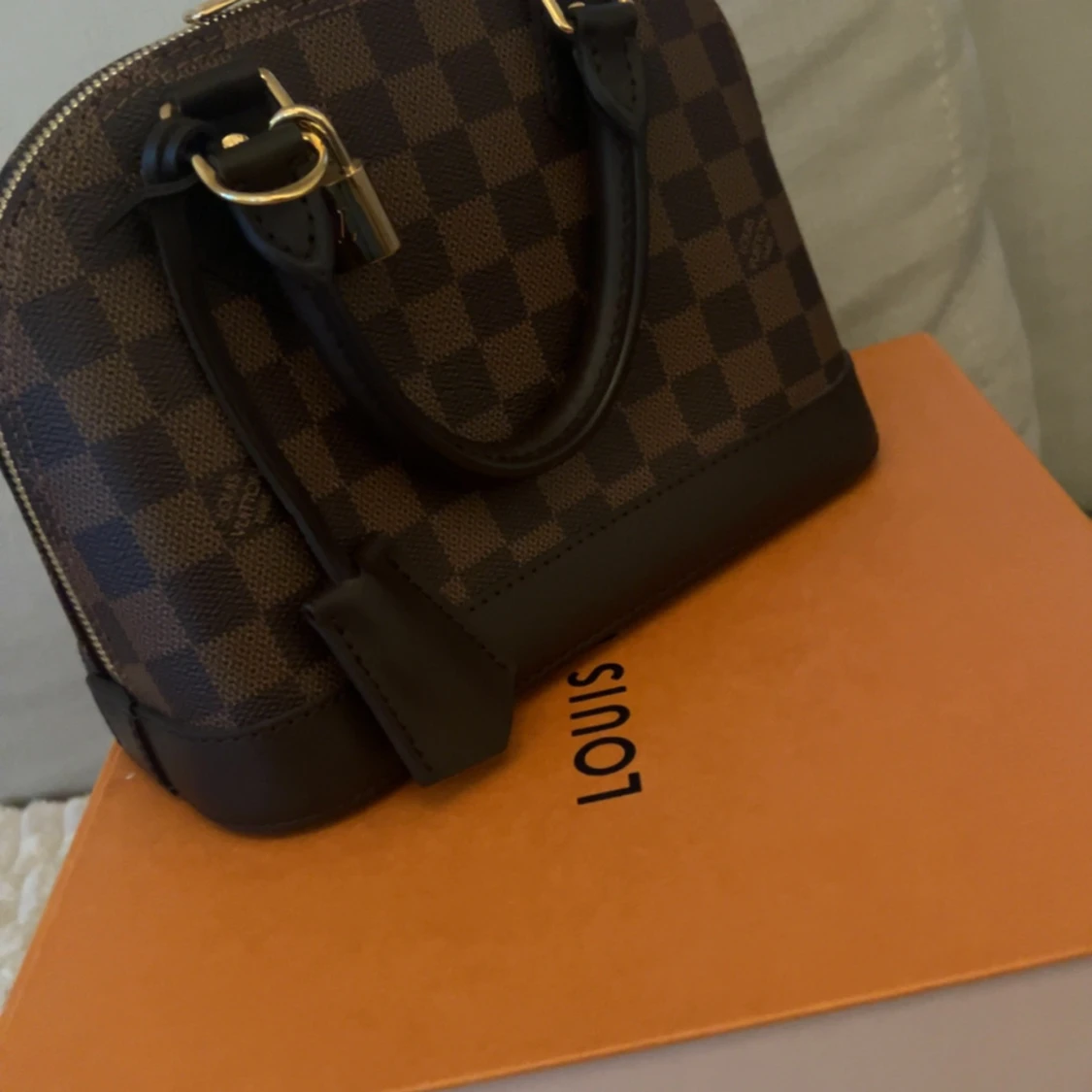  Louis Vuitton Alma bb  - 90