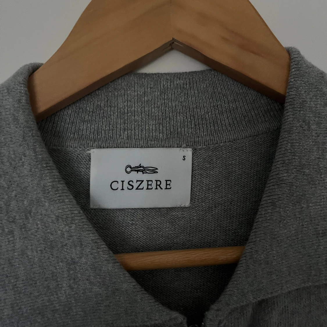 Grå tröja från Ciszere - 92