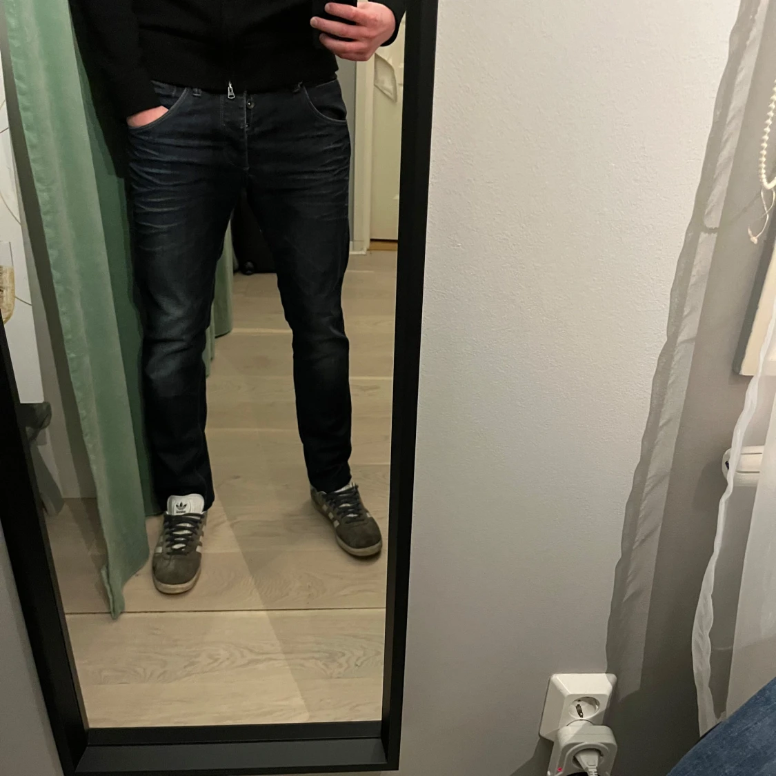 Mörkblå jeans från Diverse - 90