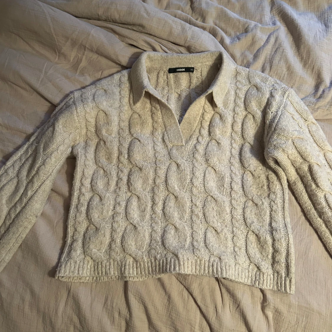 Beige stickad tröja  - 90