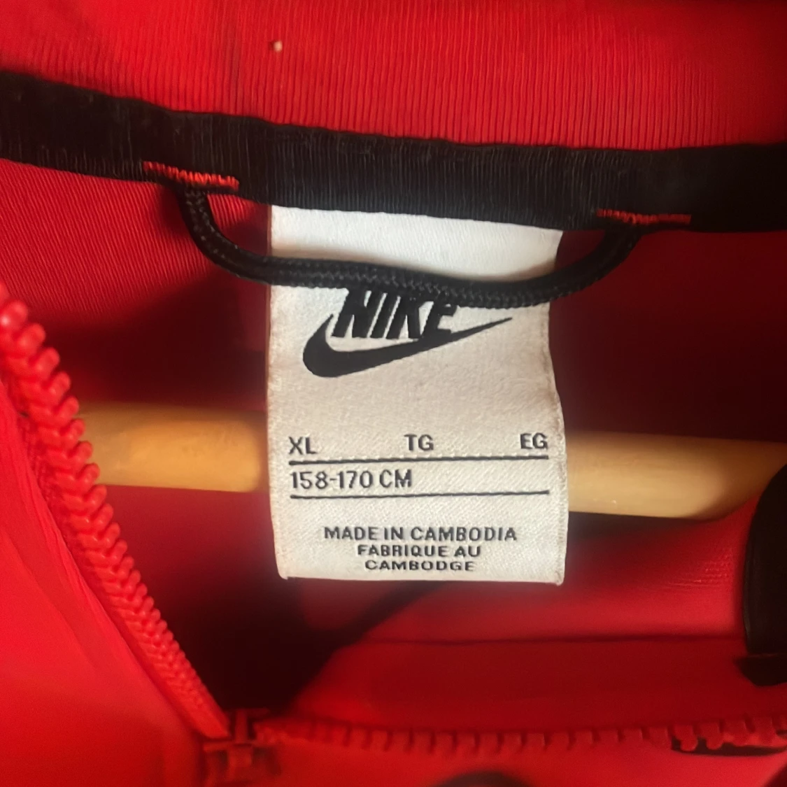 Röd hoodie från Nike - 90