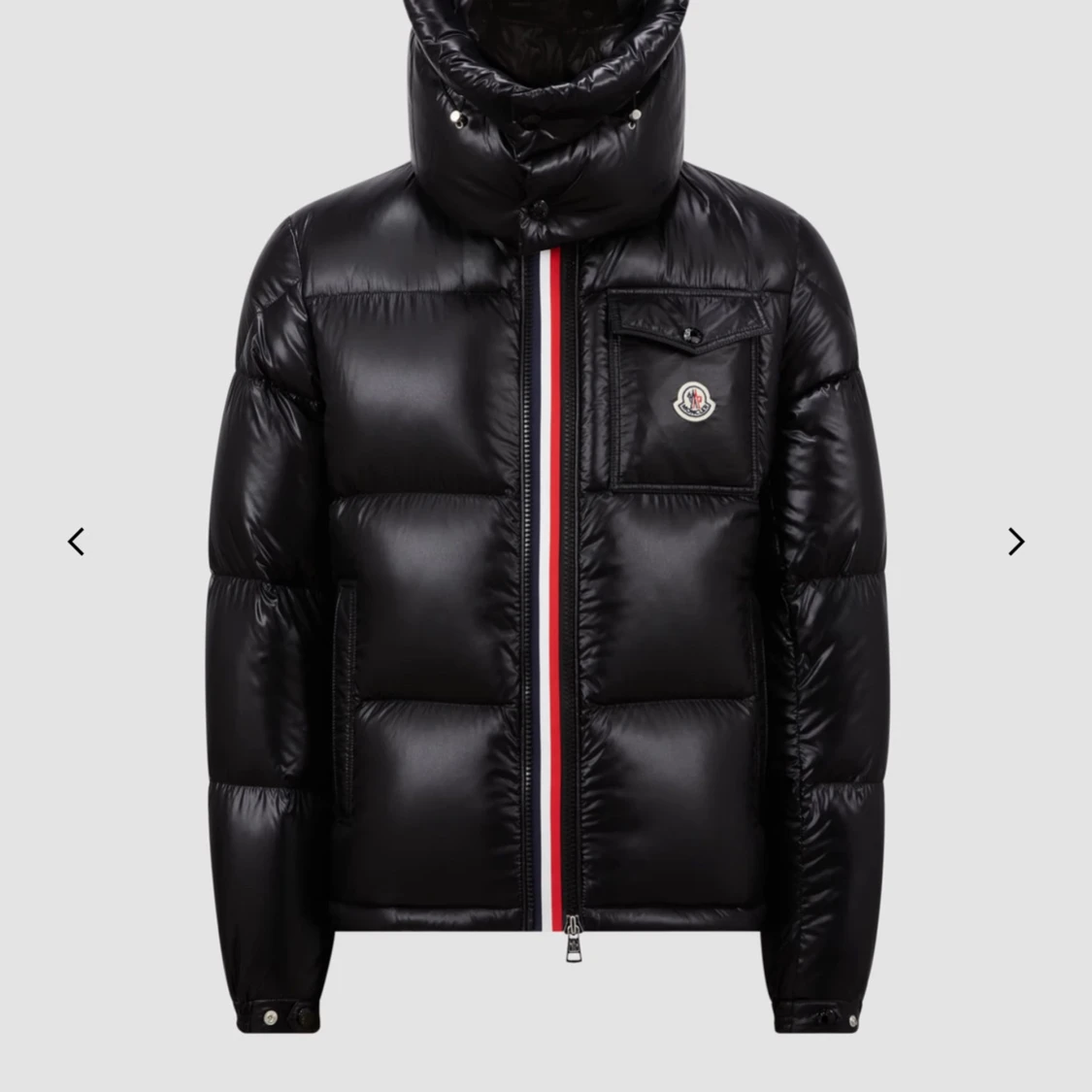 Moncler MONTBELIARD SHORT DOWN JACKET