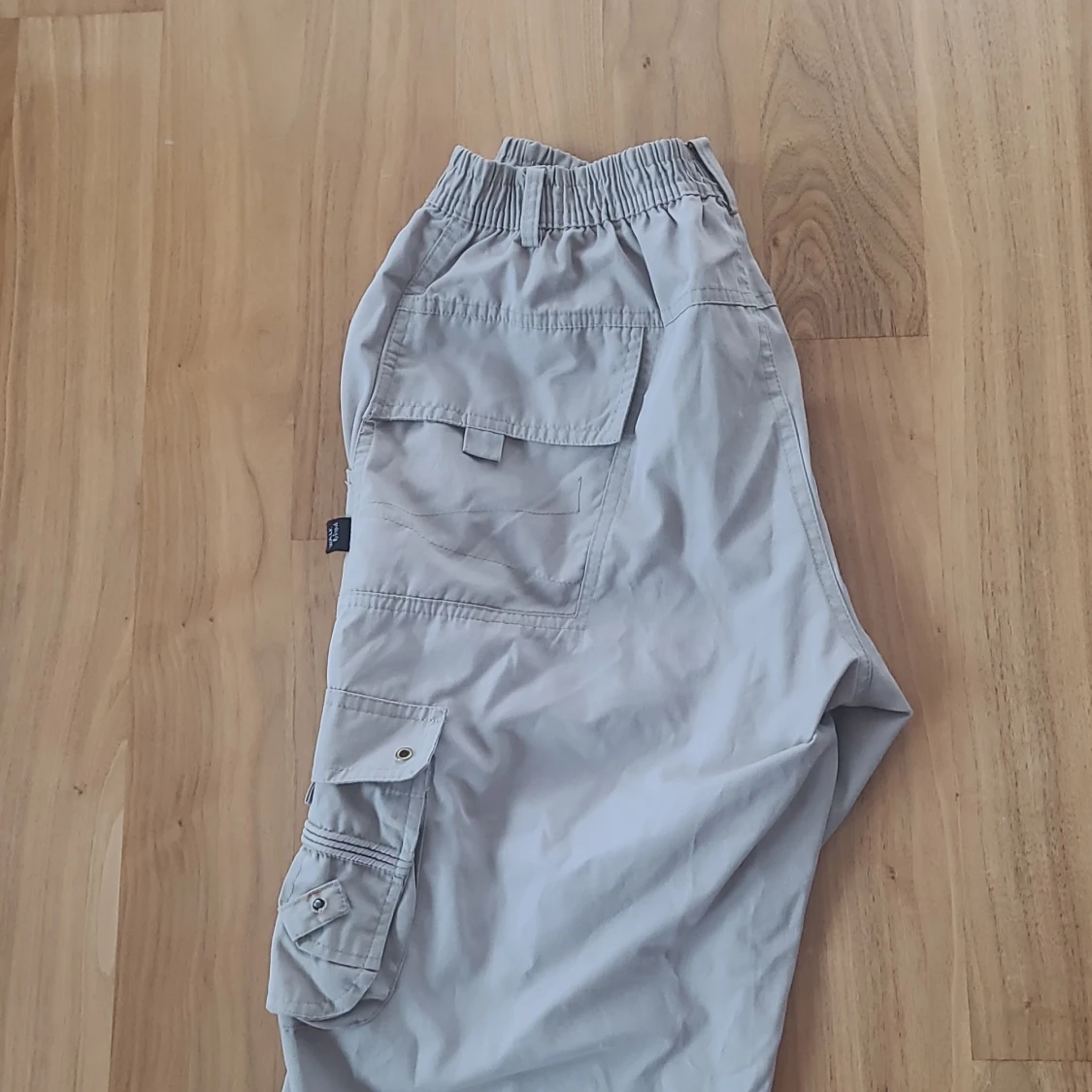 Beige cargobyxor från Walk by Texpak - 90