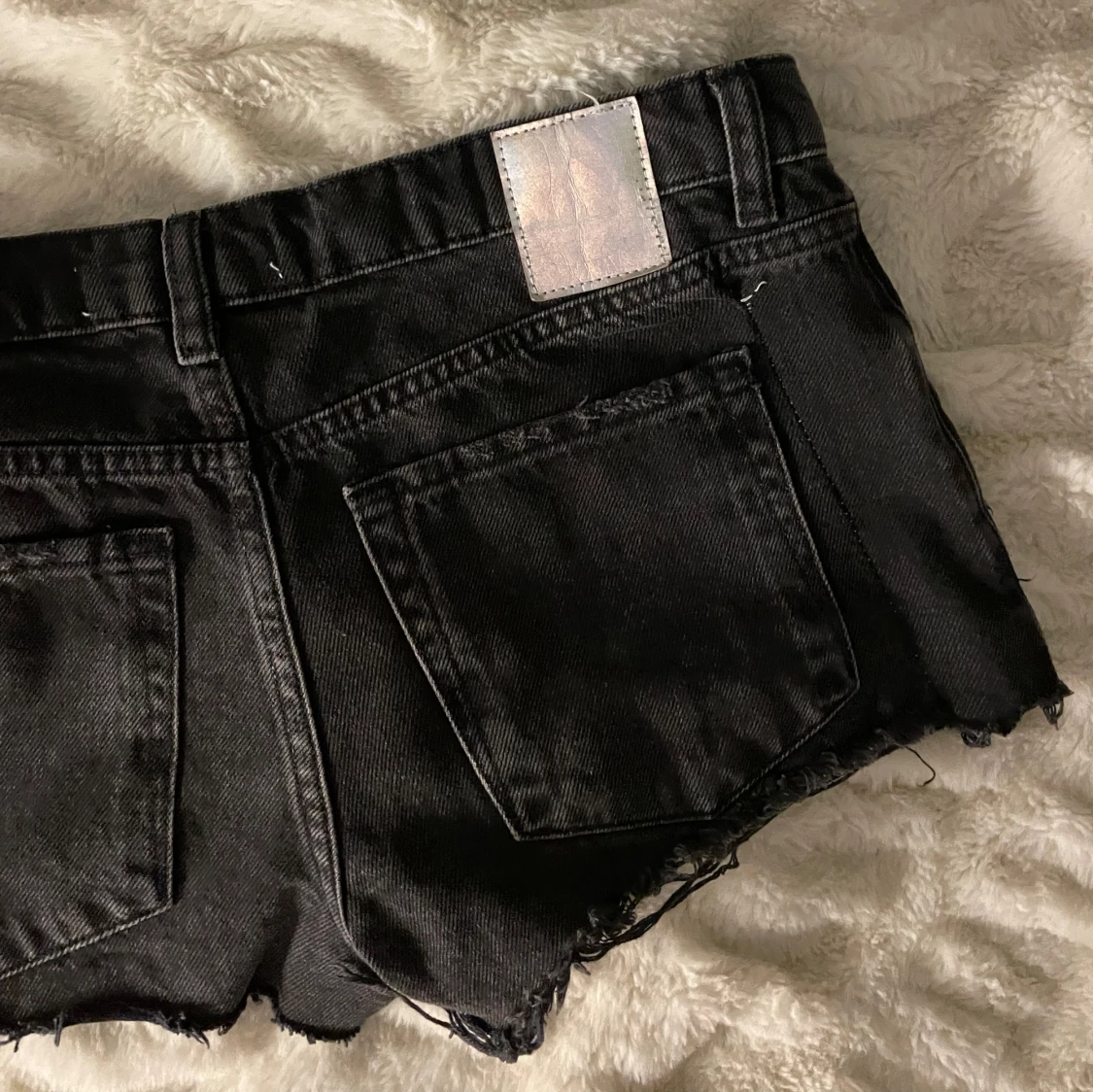 Svarta jeansshorts från Zara - 1