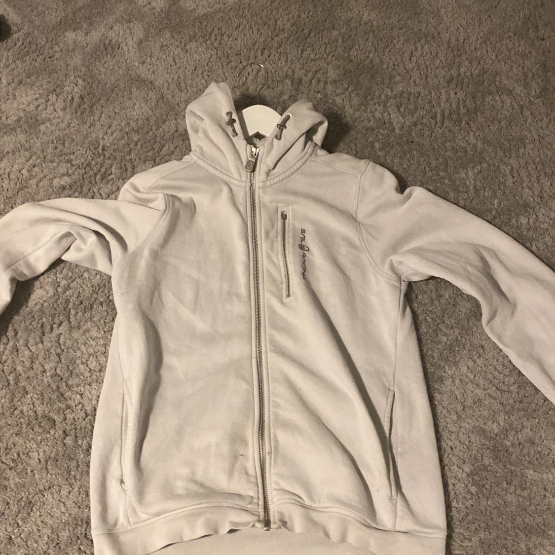 Vit hoodie från Sail Racing