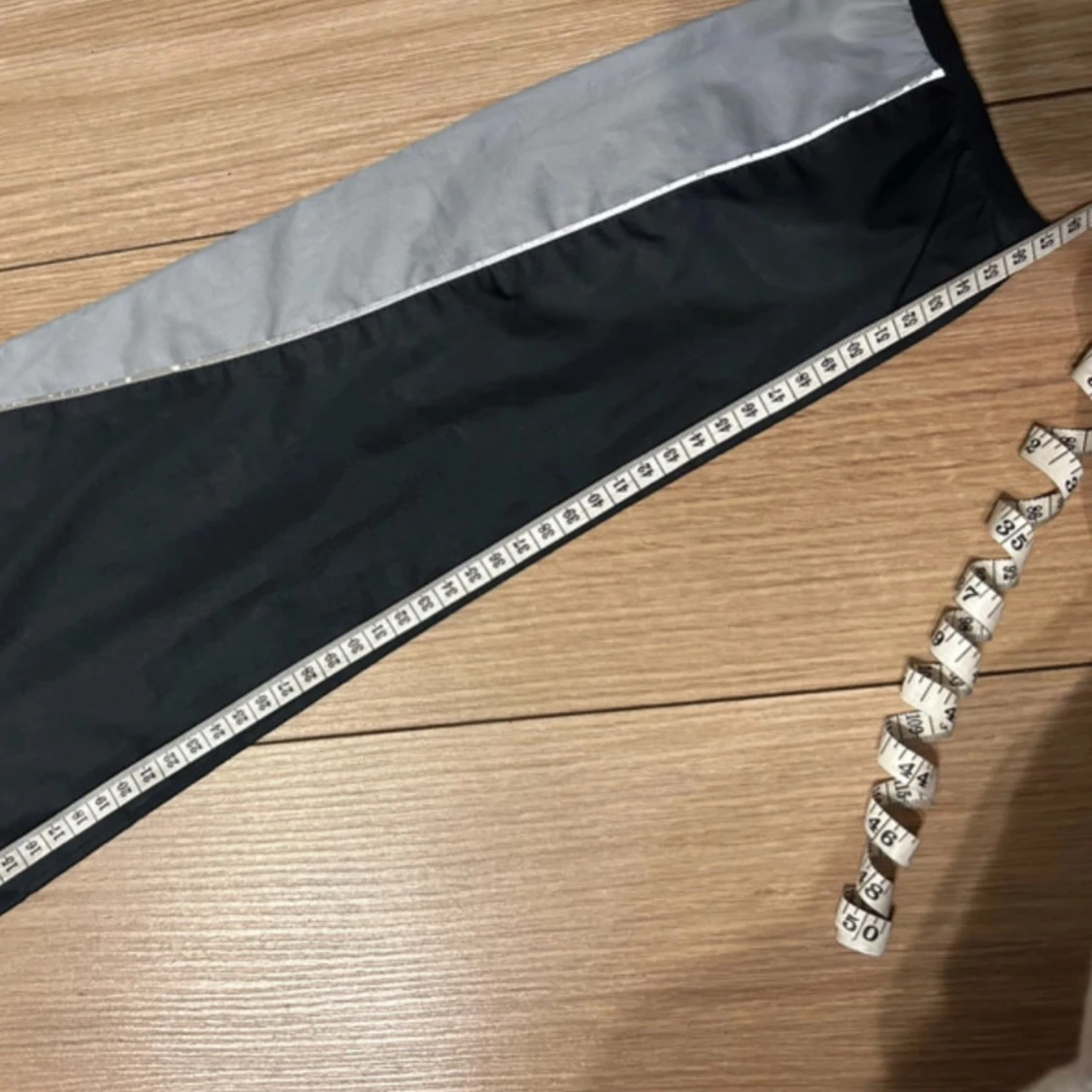 Svart och grå vintage nike jacka - 4