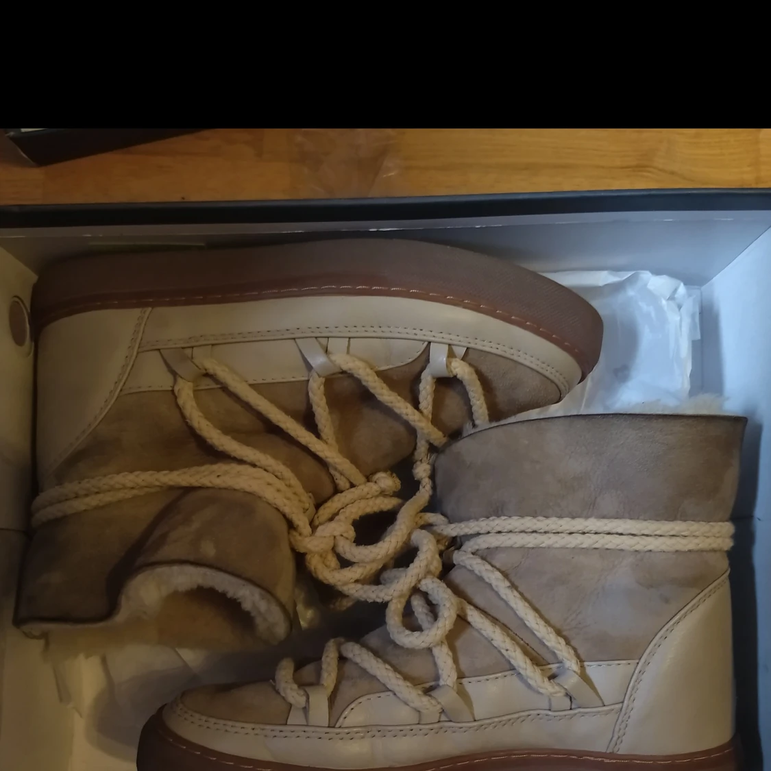 Beige boots från Inuikii som är i storleken 39 det är super fina och sköna till vintern.det säljs för att det inte passade mig så därför säljer jag vidare 😃❤️ - 3