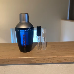 5 ml av Dark Blue parfym från Hugo Boss - Säljer 5 ml av  Dark Blue parfym från Hugo Boss. 