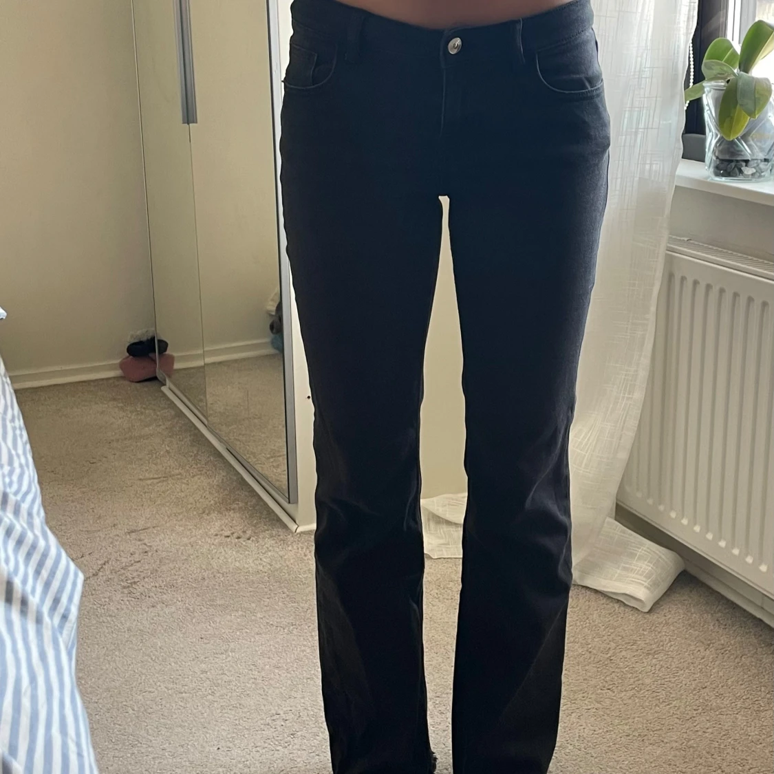 Svarta jeansbyxor - 2