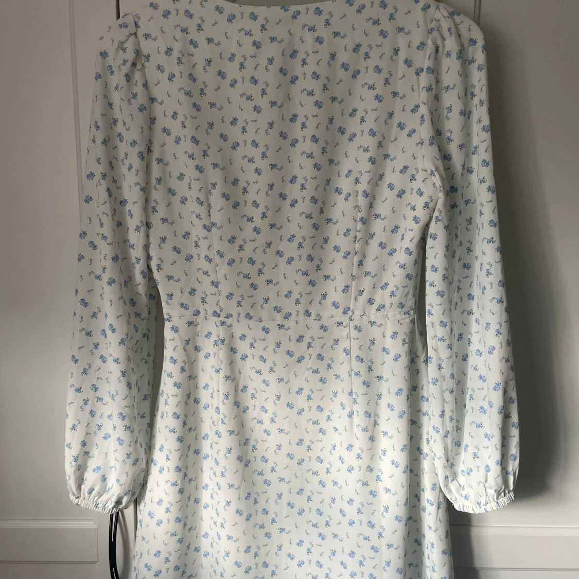 Blommig klänning - 93