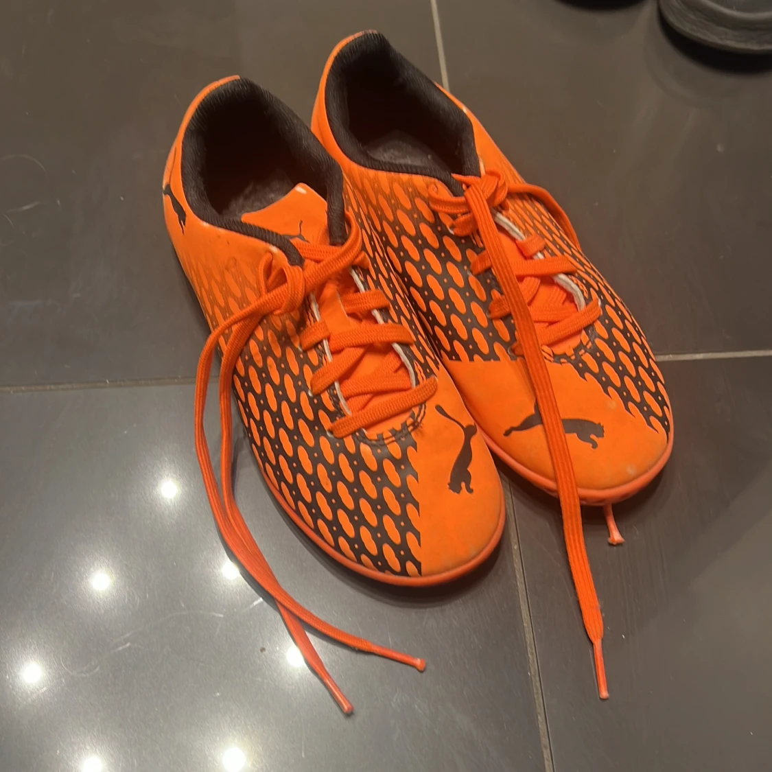 Fotboll skor vi kan prata om pris privat - 90