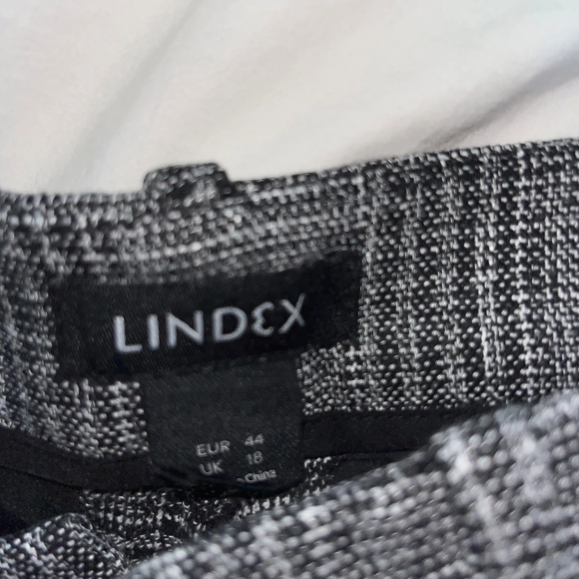 Utvidgade kostymbyxor  - 92