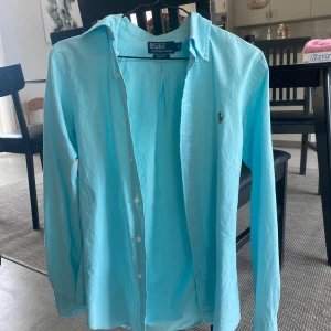 Ralph lauren skjorta  - Sjukt fett raffe skjorta, hör av er vid minsta fråga!