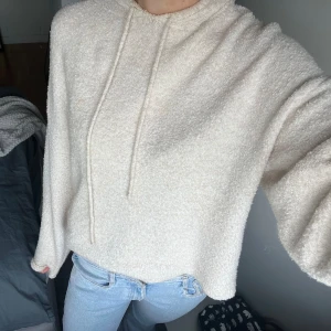 Hoodie - Superskön stickad hoodie!!