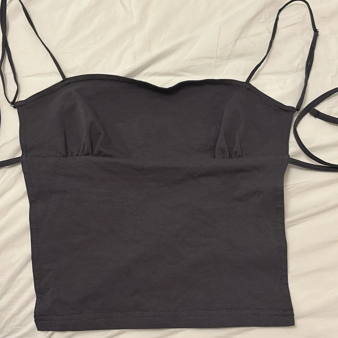 Backless top från Edikted - 92