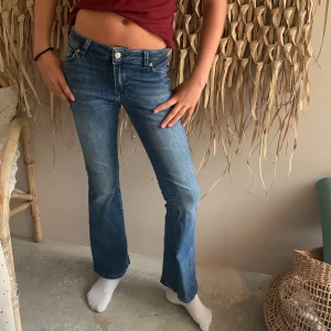 Jättesnygga Cars jeans - Jättebra skick, tolv år