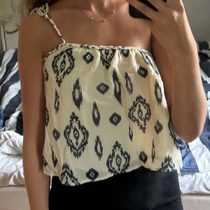 Zara topp - Oanvänd zara topp