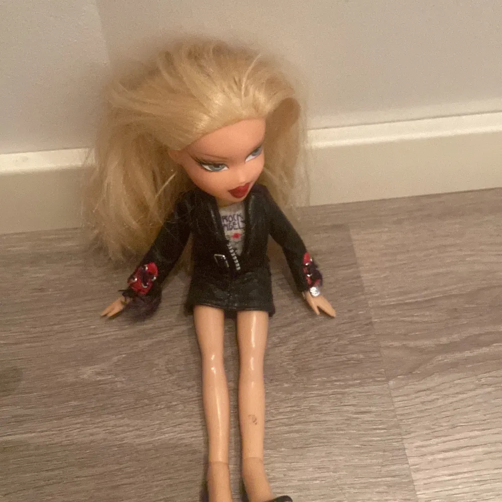 Bratz docka från 20sen talet . Övrigt.